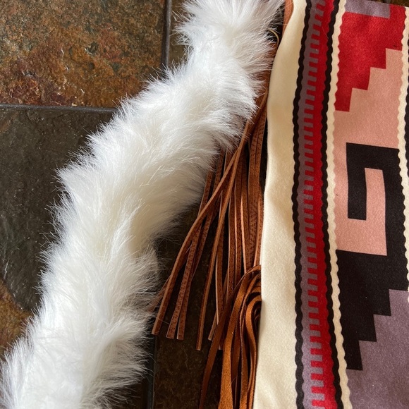 ❤️ Southwestern Aztec Boho Cowgirl Vegan Purse Tote Bag Brand New Condition ❤️ - Picture 4 of 13